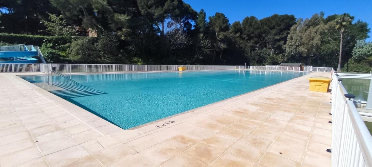Bel Appartement Avec Piscine Proche Des Plages Six-Fours-les-Plages Eksteriør billede