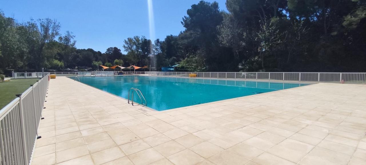 Bel Appartement Avec Piscine Proche Des Plages Six-Fours-les-Plages Eksteriør billede